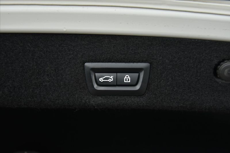 BMW Řada 7 745Le xDrive M PAKET LASER ČR - fotka 14 z 39
