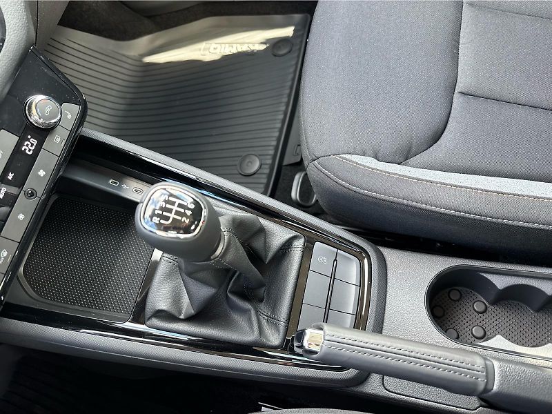 Škoda Kamiq 1.0TSI 85 kW SELECTION - fotka 20 z 27