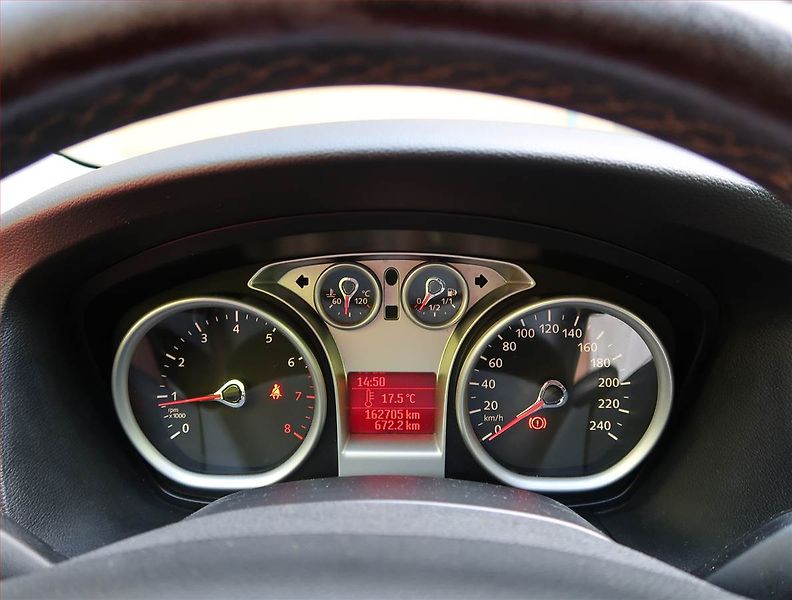 Ford Focus (2008) 1.6 16V, po STK - fotka 11 z 17