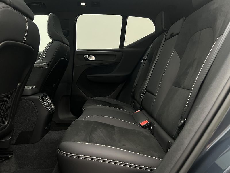 Volvo XC40 RECHARGE PRO AUT - fotka 6 z 44