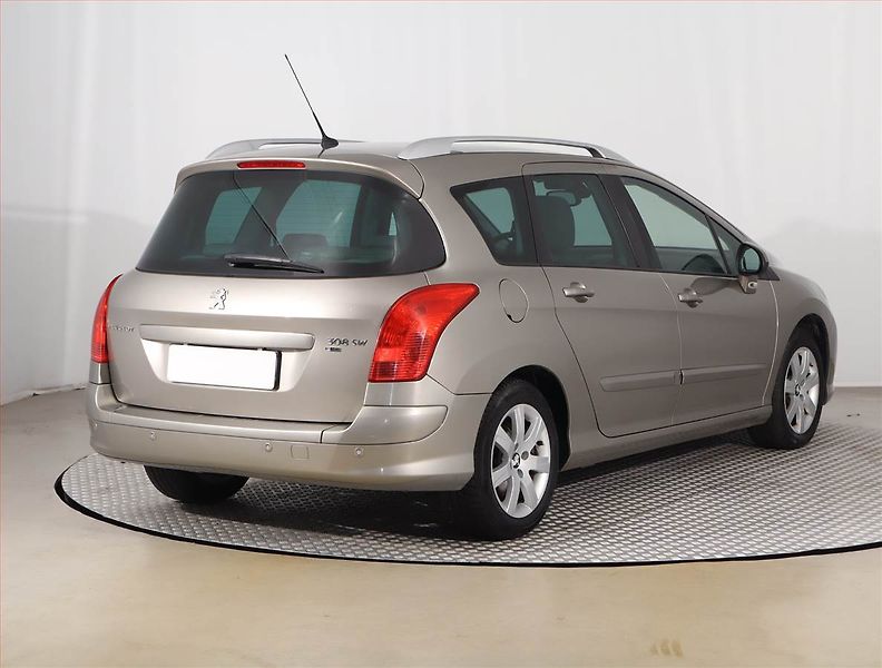 Peugeot 308 (2011) 1.6 HDi, 7 míst, Eko.zaplacen - fotka 5 z 25
