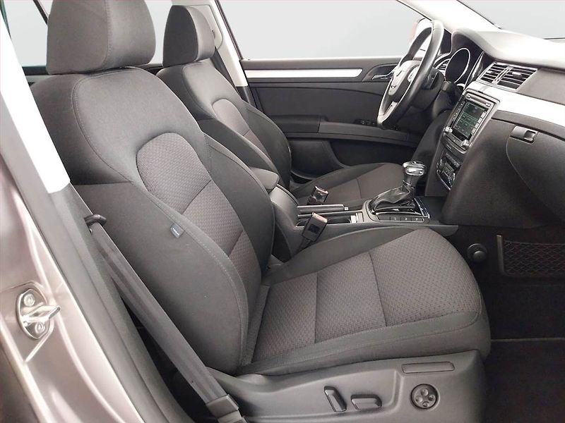 Škoda Superb (2010) Elegance 2.0 TDI, Automat - fotka 9 z 24