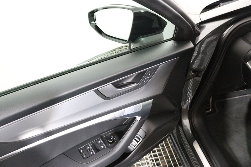 Audi S6 AVANT TDI 253 KW QUATTRO - fotka 16 z 26