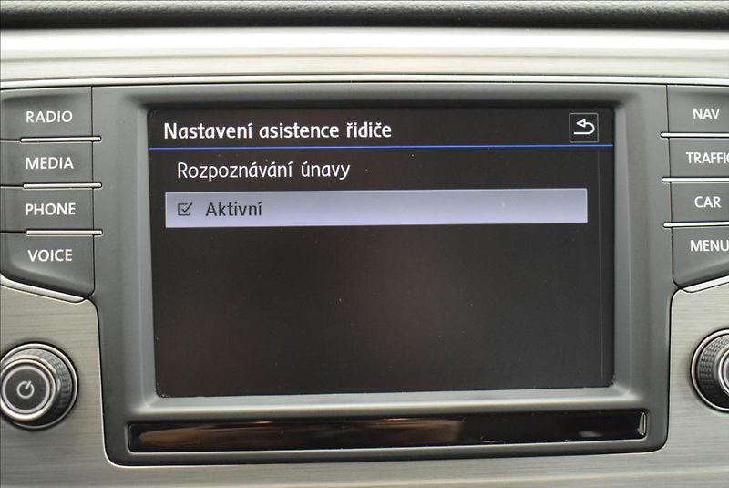 Volkswagen Golf Sportsvan 1,4 TSi, 1.maj,NAVI,XEN,LED - fotka 26 z 36