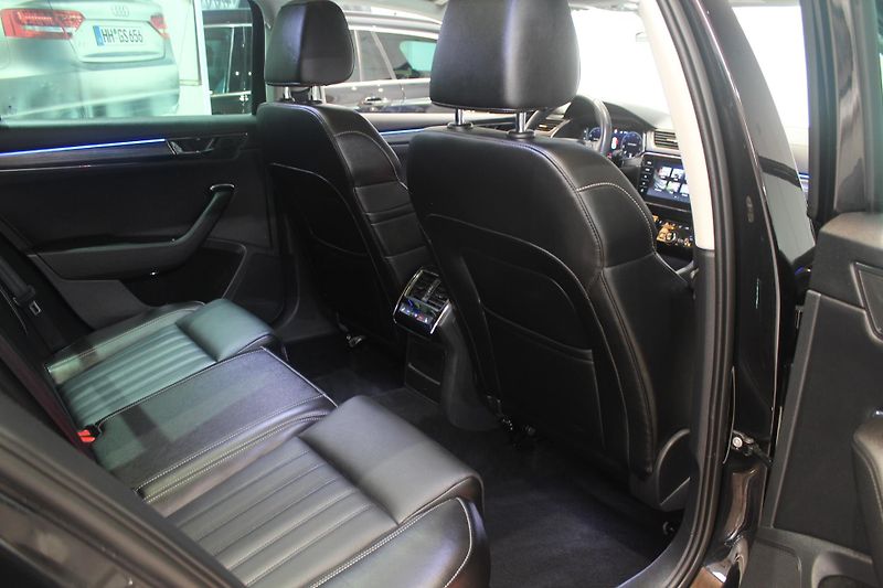 Škoda Superb (2021) 2.0TDI DSG Edition Style+ - fotka 26 z 39
