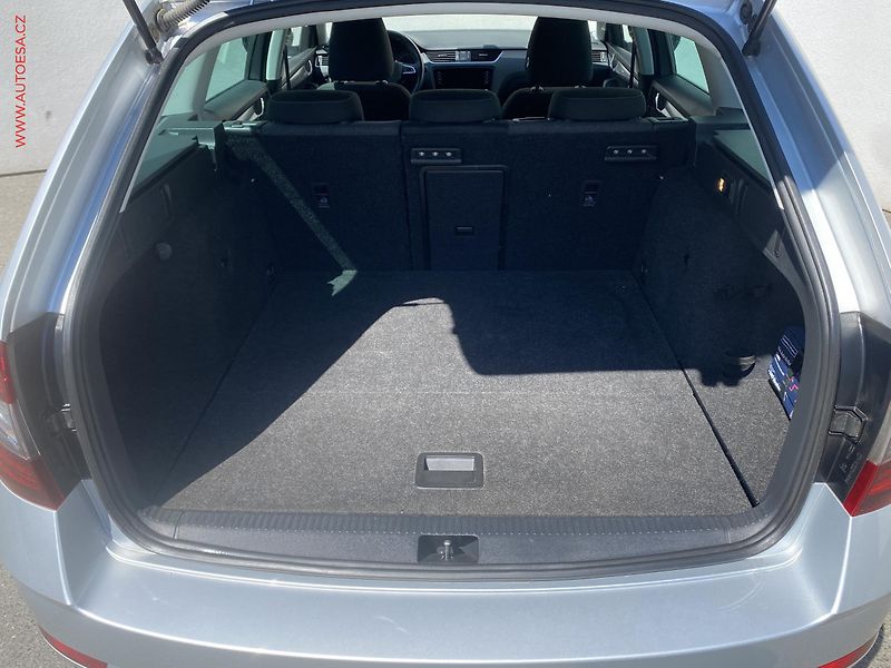 Škoda Octavia (2019) 2.0 TDi, Soleil, LED, navi, - fotka 7 z 19