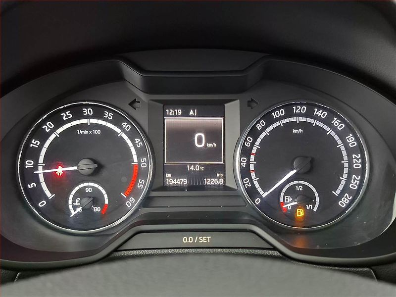 Škoda Octavia (2015) RS 2.0 TDI, Kůže, Bi-Xenony - fotka 11 z 18