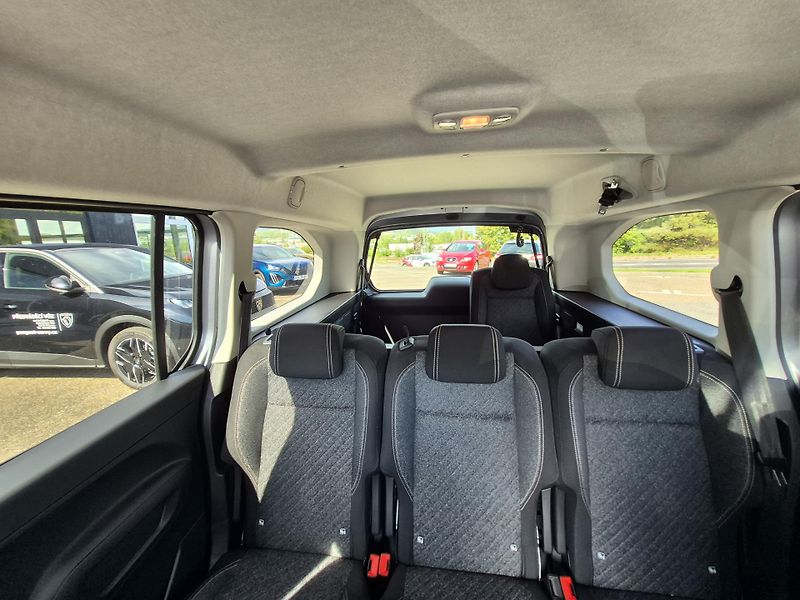 Peugeot Rifter (2026) Long ALLURE HDi 130 S&S MAN6 - fotka 18 z 21