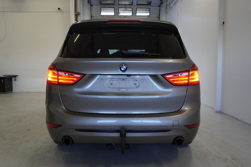 BMW Řada 2 2,0 GRAN TOURER - fotka 6 z 33