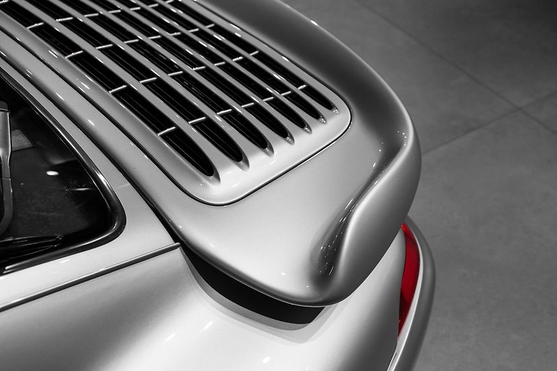 Porsche 911 Turbo - fotka 34 z 35