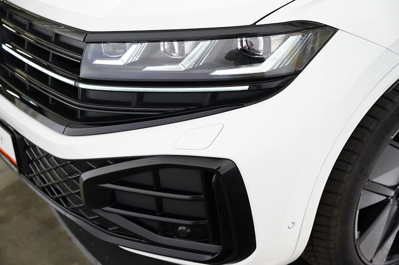 Volkswagen Touareg - fotka 9 z 28