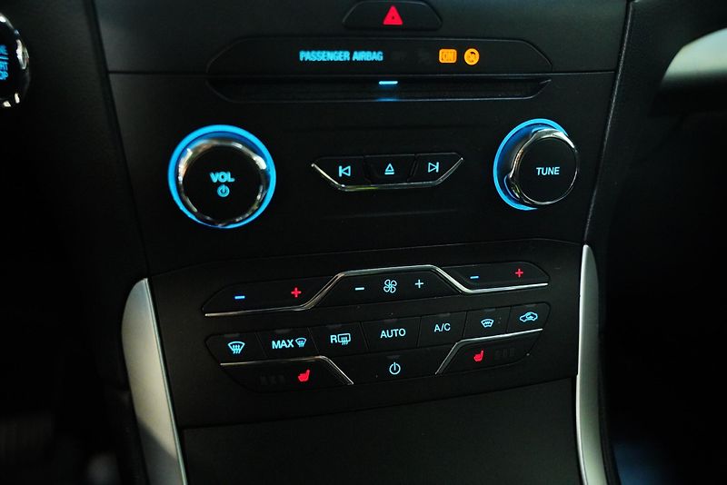 Ford S-MAX - fotka 22 z 25