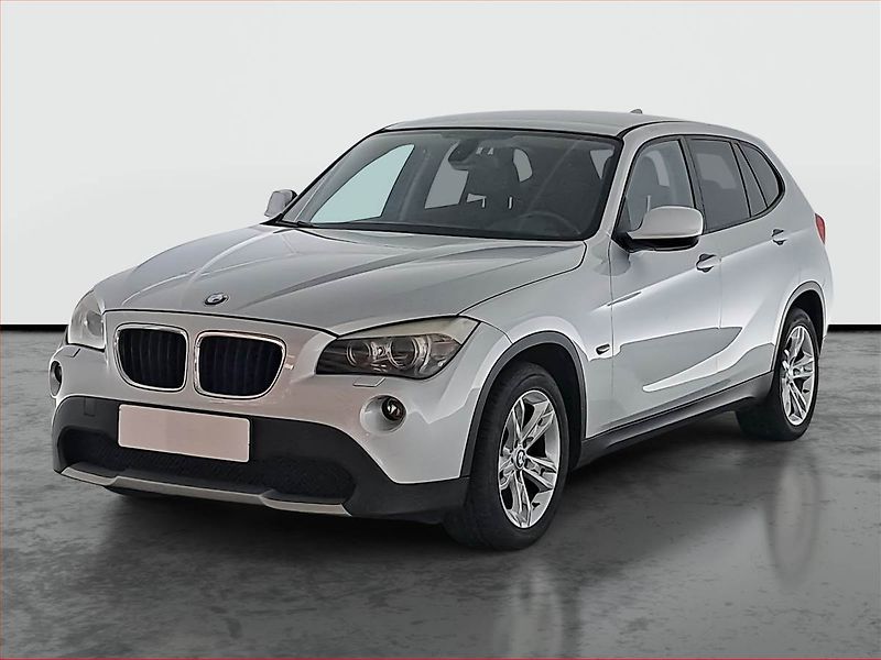 BMW X1 (2010) xDrive20d, 4X4, Navi, Xenony - fotka 2 z 16