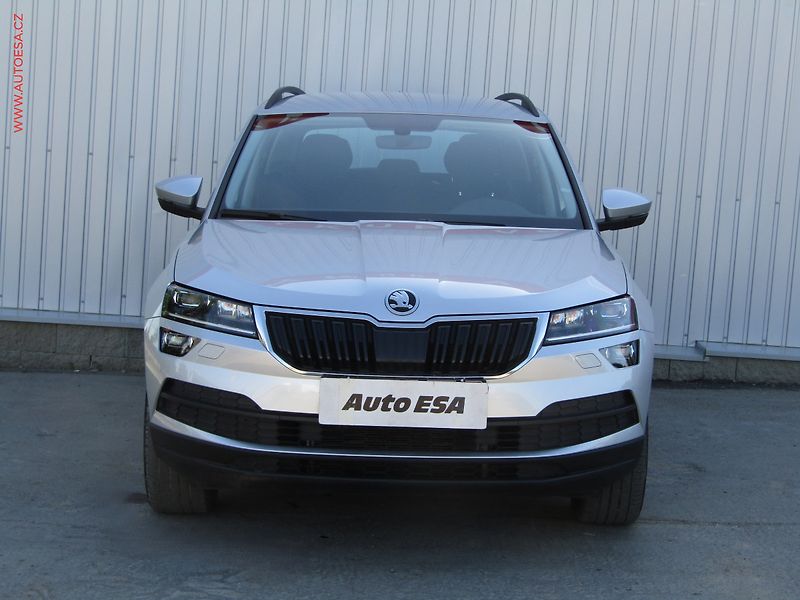 Škoda Karoq (2017) 1.5 TSi, ČR, Ambition, DSG - fotka 2 z 21