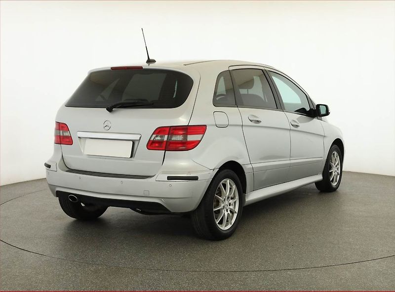 Mercedes-Benz Třídy B (2010) B 180 CDI , po STK, Tažné - fotka 5 z 16