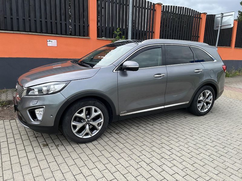 Kia Sorento 2.2 CRDi Platinum 4x4 Automat - fotka 2 z 33