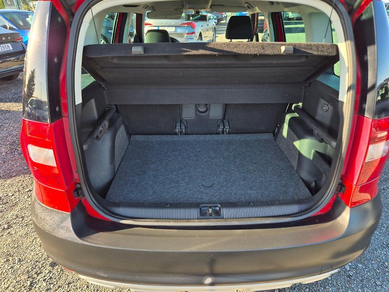 Škoda Yeti (2010) Ambition 2.0TDi 81kW 6°manuáln - fotka 14 z 24