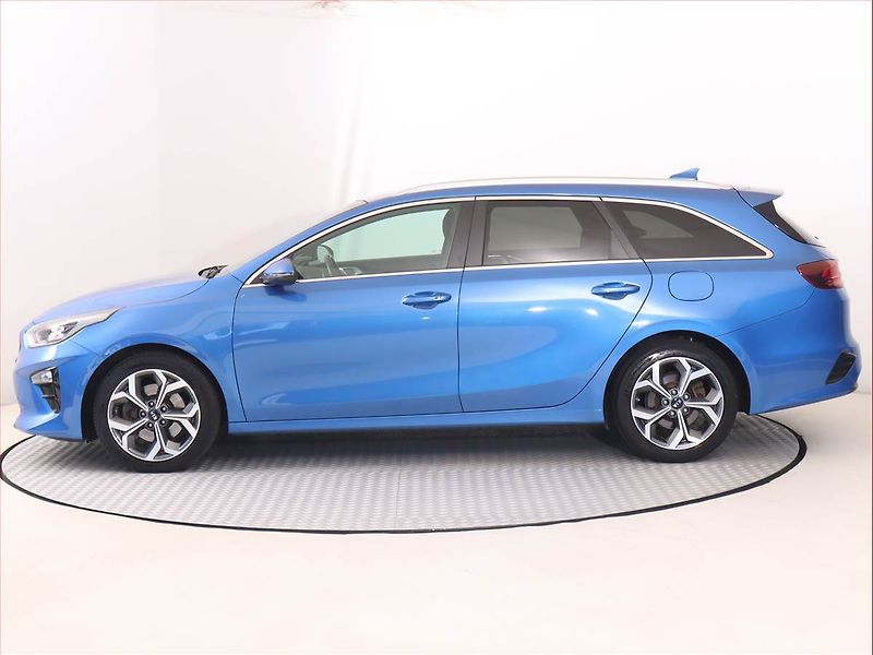 Kia Ceed (2021) 1.5 T-GDI, Automat, Serv.kniha - fotka 3 z 21