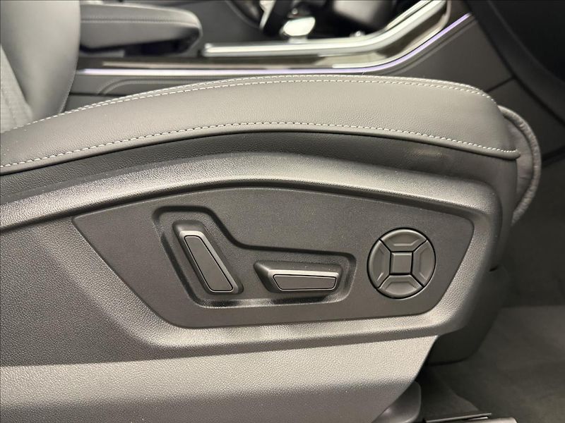 Audi Q8 3,0 50 TDI tiptronic quattro S - fotka 16 z 42