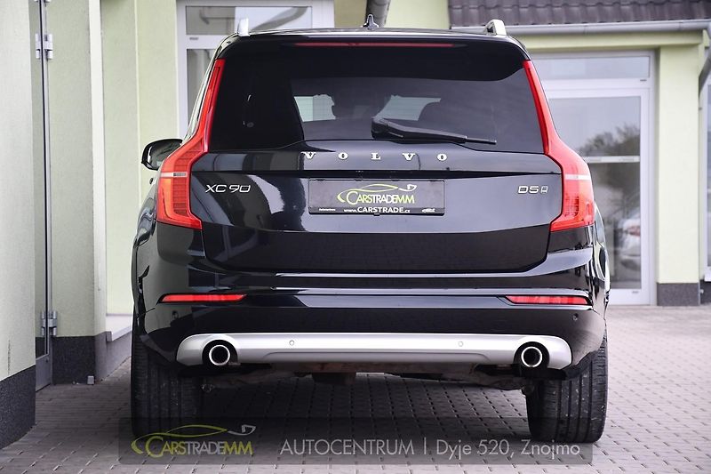 Volvo XC90 D5 AWD MOMENTUM ČR - fotka 4 z 39