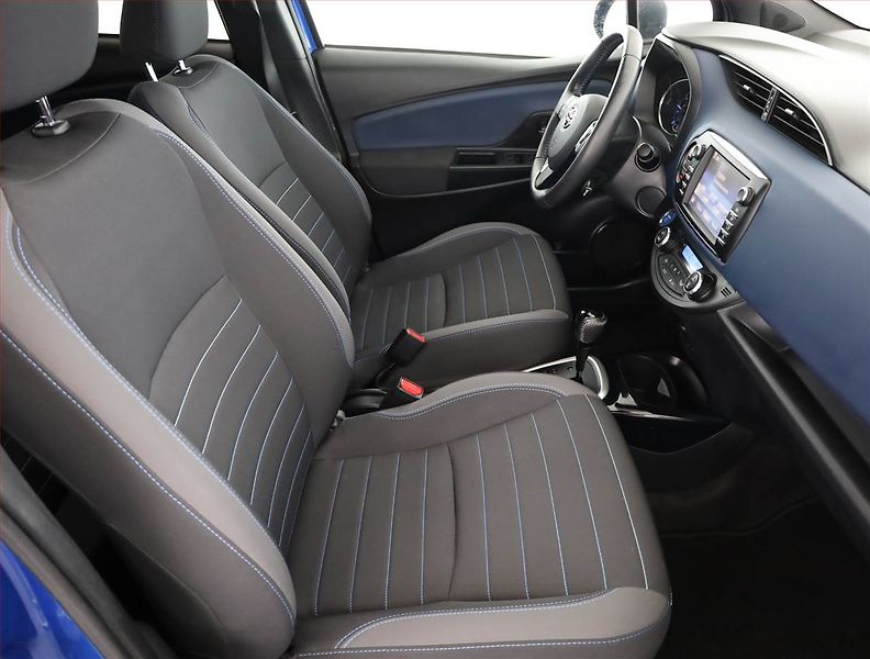 Toyota Yaris (2018) 1.5 Hybrid, Automat - fotka 7 z 19
