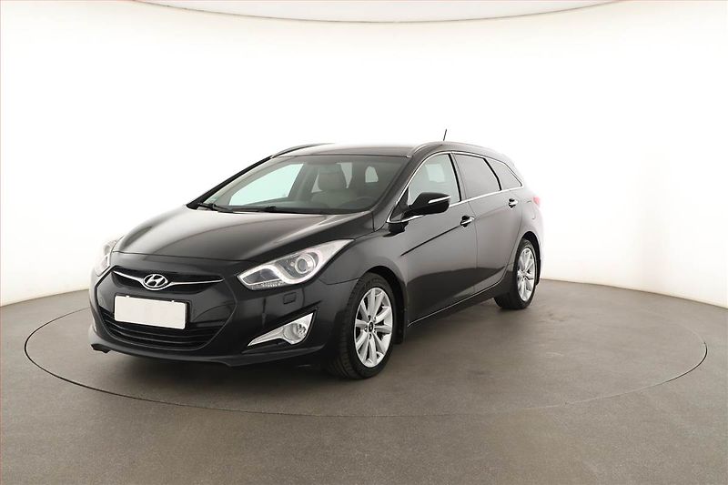 Hyundai i40 (2013) 1.7 CRDi, Serv.kniha, Navi - fotka 2 z 17