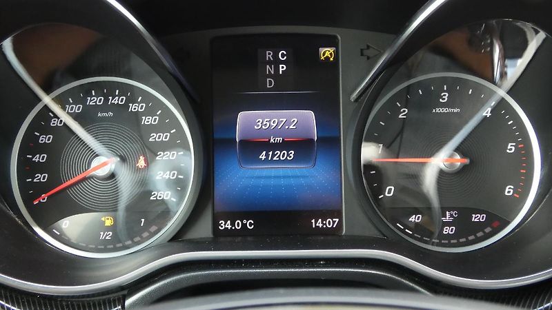 Mercedes-Benz Třídy V 220d L Exclusive - fotka 13 z 23