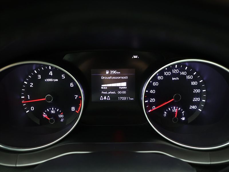 Kia Ceed 1,4 T-GDI Fresh CZ - fotka 16 z 28