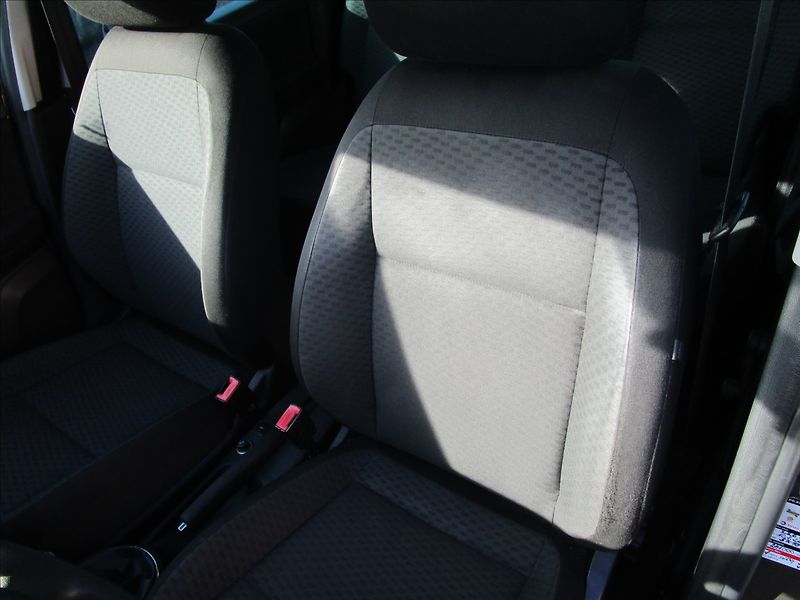 Škoda Roomster 1.4i 16V Ambition, Klima, 2. m - fotka 12 z 36
