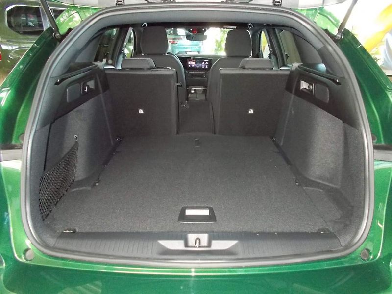 Opel Astra (2026) Nova Edition ST Hybrid 1.2 TUR - fotka 9 z 30
