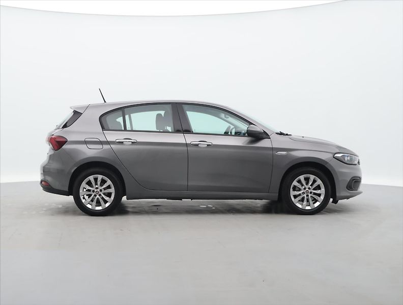 Fiat Tipo 1,6 MultJet 88kW Automat - fotka 8 z 24