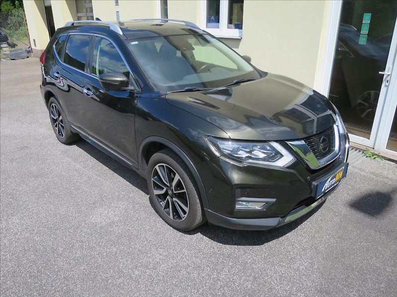 Nissan X-Trail 2,0  dCi Panorama 360°  7 míst - fotka 4 z 29