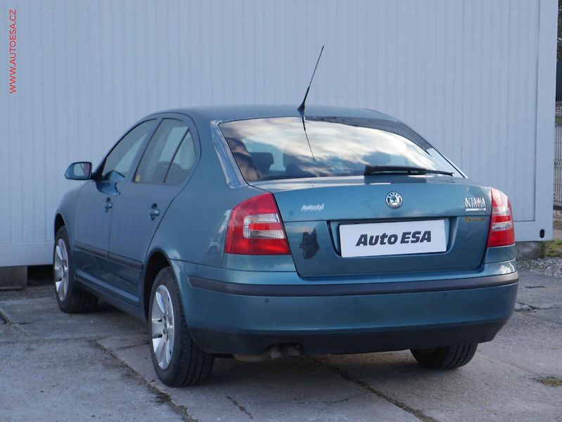 Škoda Octavia (2004) 1.9 TDi, 2.maj, Ambiente, TZ - fotka 4 z 15