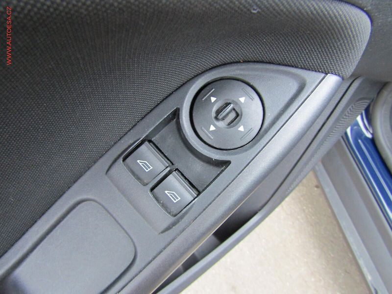 Ford Focus (2015) 1.5 TDCi, 2.maj,ČR, AC - fotka 12 z 14