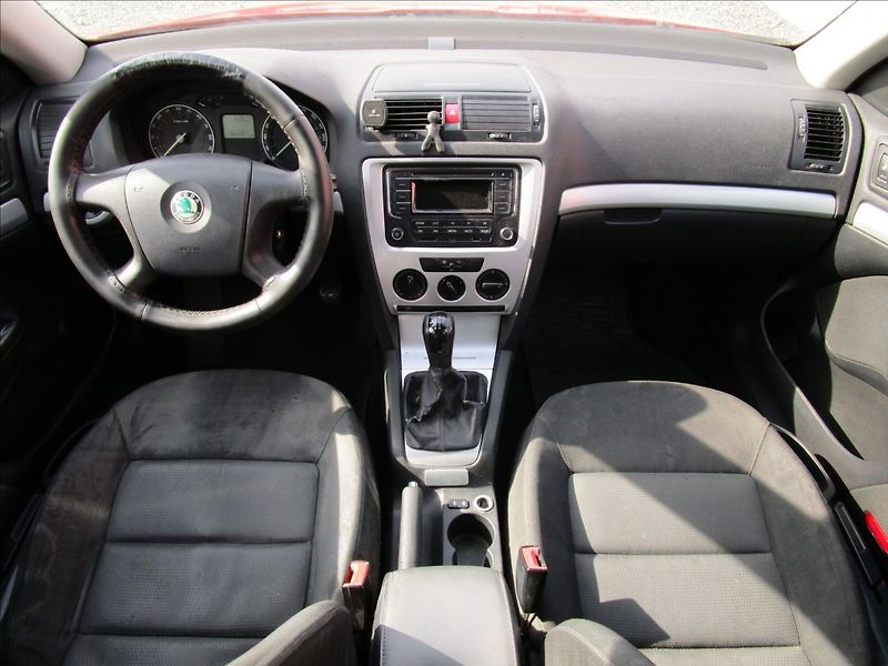 Škoda Octavia Combi 1.9TDi Ambiente, Klima - fotka 7 z 41