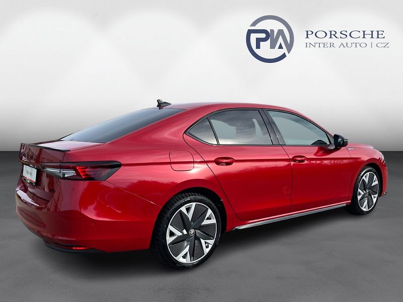 Škoda Superb SPORTLINE 2,0TDI 142kW 4X4 DSG - fotka 2 z 24