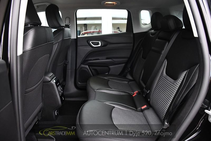 Jeep Compass 1.5l GSE T4 48V e-Hybrid - fotka 13 z 52