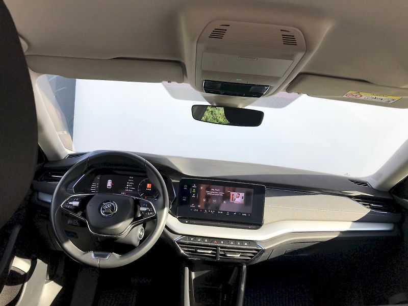 Škoda Octavia (2024) COM M-HEV STY PLUS TS110/1.5A7 - fotka 5 z 27