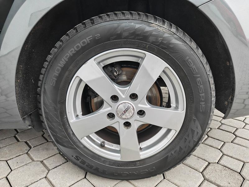 Volkswagen Golf Maraton Edition  1,0TSI - fotka 22 z 23