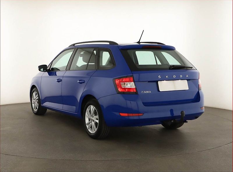 Škoda Fabia (2021) Ambition 1.0 TSI, ČR,1.maj - fotka 4 z 15