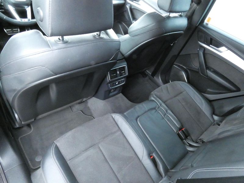 Audi Q5 2.0 TDI 140 KW quattro - fotka 25 z 28