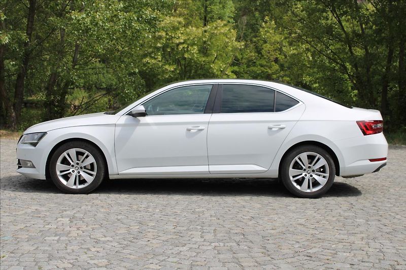 Škoda Superb 2.0 TDI/Style/4x4/DSG/140kW/CZ - fotka 6 z 40