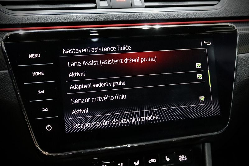 Škoda Superb 2.0 TSI 162 kW DSG Sportline - fotka 33 z 50
