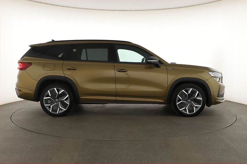 Škoda Kodiaq (2025) 2.0 TDI, SPORTLINE, 4X4 - fotka 6 z 20