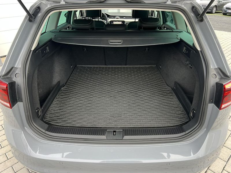 Volkswagen Passat (2023) 2.0TDI 147kW 4X4 DSG TAŽNÉ  - fotka 24 z 27