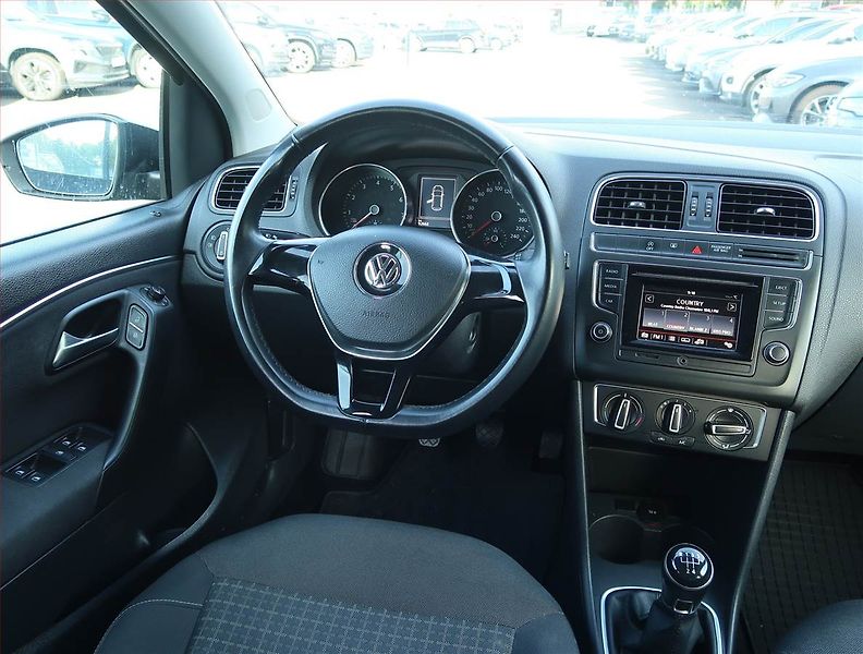 Volkswagen Polo (2015) 1.2 TSI - fotka 7 z 14