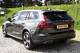 Volvo V60 CC 2.0B4 AWD MildHybrid ZADÁN! - náhled 8