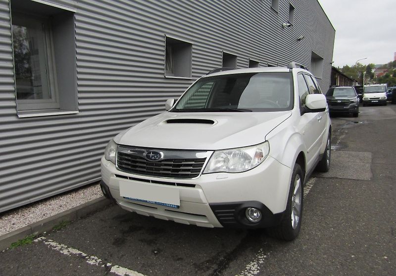 Subaru Forester (2009) 2,5 XT 5MT 169 kW ČR 1. maj. - fotka 24 z 24