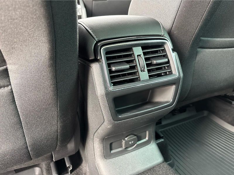 Škoda Karoq 1.0TSi 81kW AMBITION - fotka 25 z 29