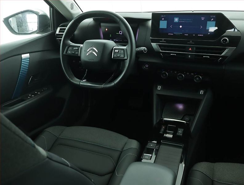 Citroën ë-C4 (2021) 50 kWh, SoH 90% - fotka 7 z 18
